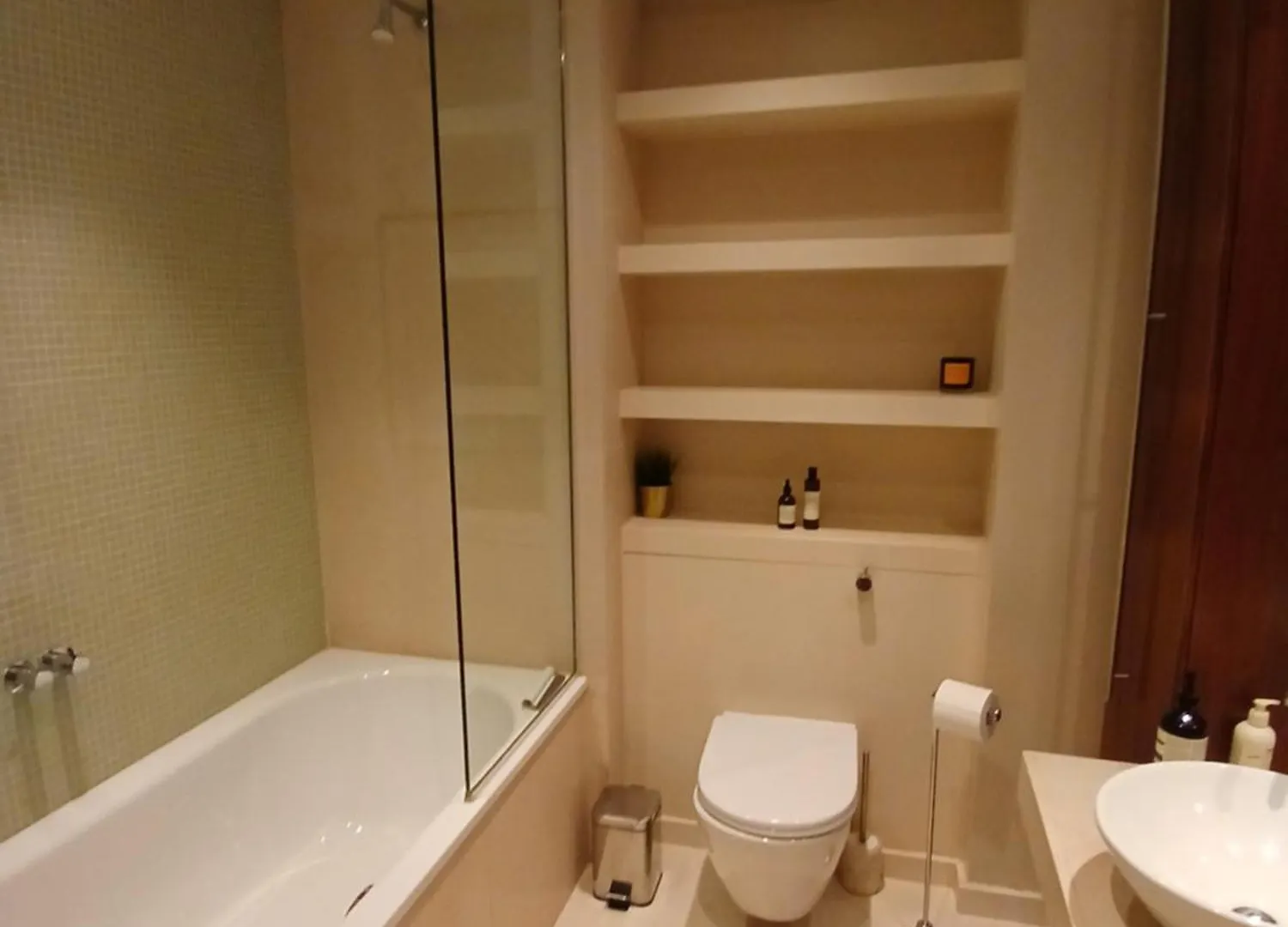 Luxury 2 Bed Flat, Nice View & Spa - Canarywharf London United Kingdom